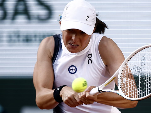 Swiatek réussit un 6-0 6-0 face à Wang Xinyu