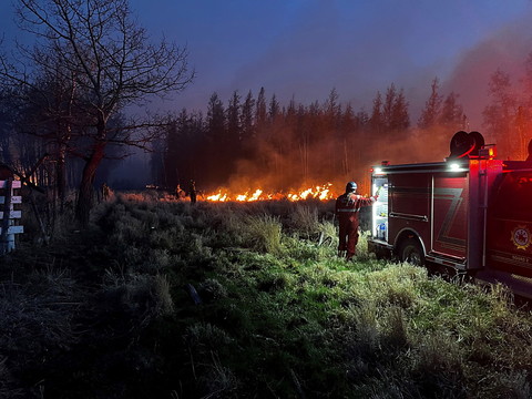 Les incendies s'intensifient à nouveau dans l'ouest du Canada