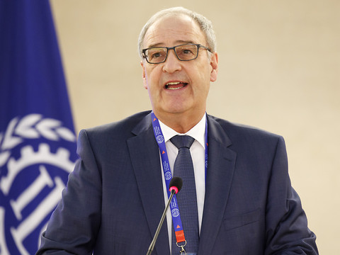 Parmelin se réjouit d'un accord sur l'apprentissage à l'OIT