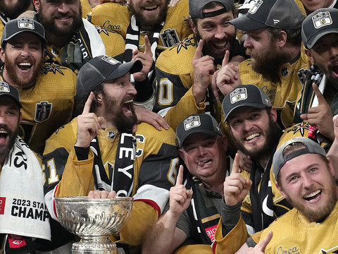 Les Golden Knights sacrés en cinq matches aux dépens des Panthers
