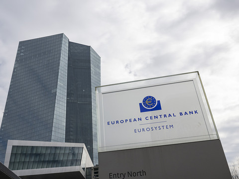 Les décisions des banques centrales vont dans toutes les directions