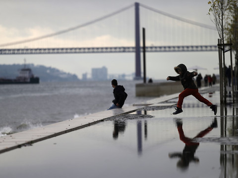 La Banque du Portugal relève sa prévision de croissance pour 2023