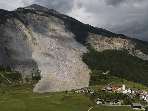 Le village de Brienz hors de danger après l'éboulement de la nuit