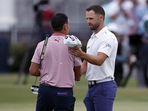 Clark se hisse à hauteur de Fowler en tête de l'US Open