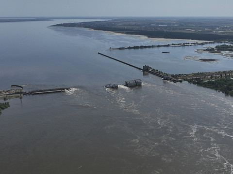 Barrage détruit en Ukraine: la Russie bloque l'aide à des sinistrés