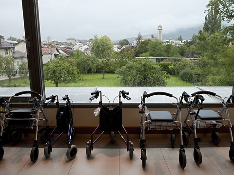 Vaud veut accélérer la création de nouvelles places en EMS