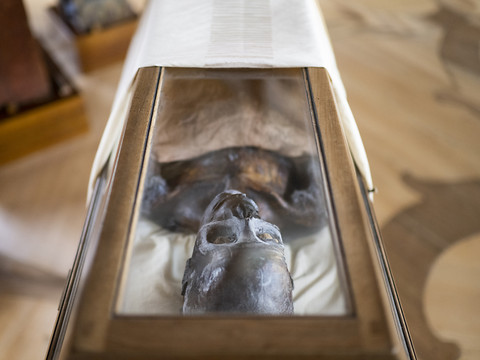 Malgré la polémique, la momie de Shep-en-Ese reste à St-Gall