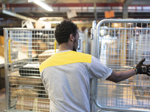 Formation professionnelle: accès facilité pour les requérants déboutés et les sans-papiers