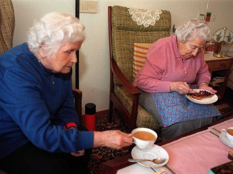 Soutien aux logements protégés dans les prestations complémentaires