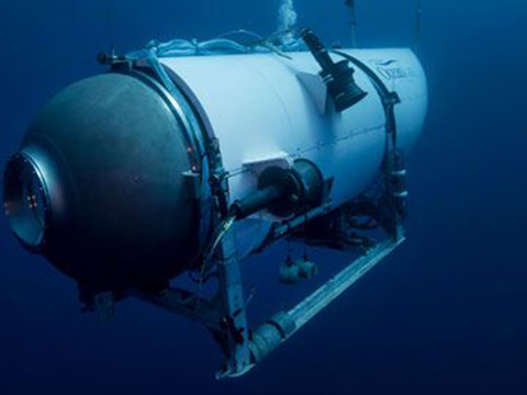 Mort des cinq passagers partis explorer le Titanic