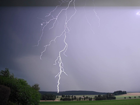 Orages et vents violents nécessitent des dizaines d'interventions