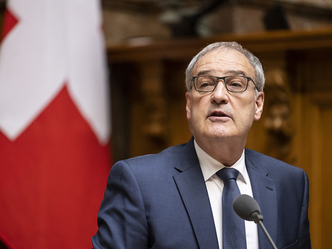 Guy Parmelin veut rester au Conseil fédéral