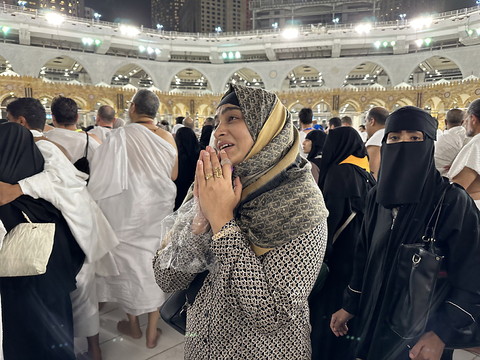 Les pèlerins musulmans convergent vers Mina, étape majeure du hadj