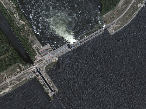Contrat avec la France pour l'accès à des images satellites