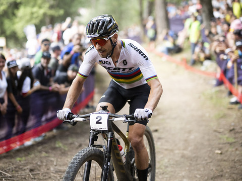 La passe de 35 en Coupe du monde pour Nino Schurter