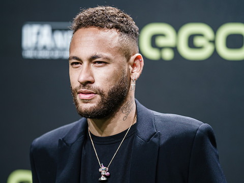 Forte amende contre Neymar pour des infractions environnementales