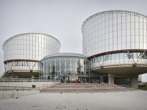 La Suisse condamnée pour avoir refusé le regroupement familial