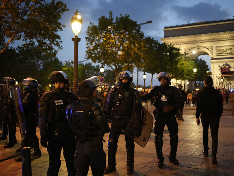 Poursuite de la décrue des violences