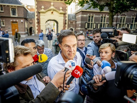 Chute du gouvernement néerlandais après des luttes sur l'immigration