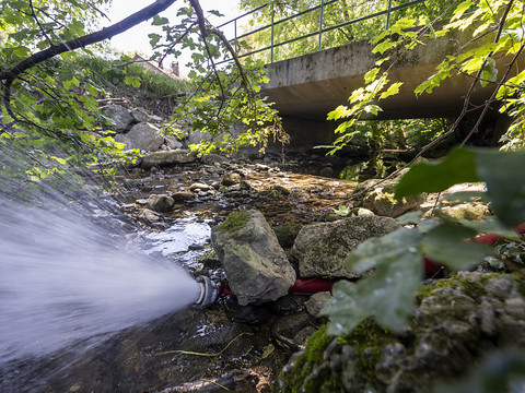 Le canton de Genève injecte de l'eau potable dans la Drize