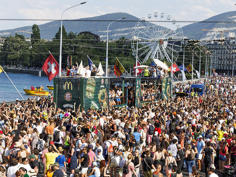 La Lake Parade a attiré quelque 150'000 personnes en deux jours