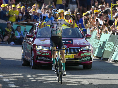 TdF: Vingegaard toujours en jaune devant Pogacar