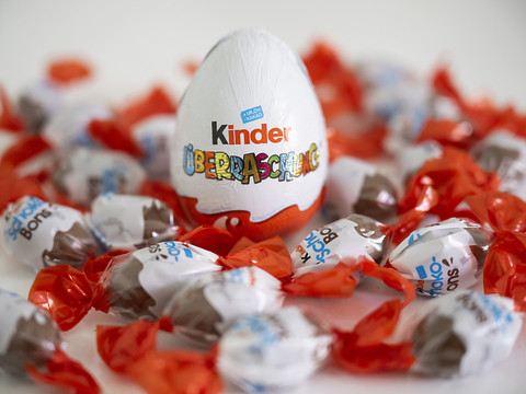 Chocolats Kinder contaminés: 49 enfants touchés en Suisse