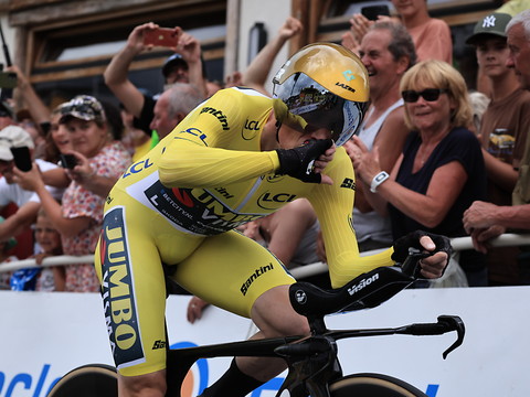 Vingegaard assomme le chrono et Pogacar