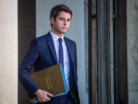 Gouvernement français remanié: Gabriel Attal à l'éducation