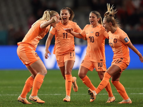Les Pays-Bas battent difficilement le Portugal
