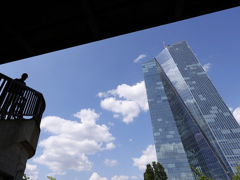 Zone euro: l'activité recule en juillet, plombée par l'industrie
