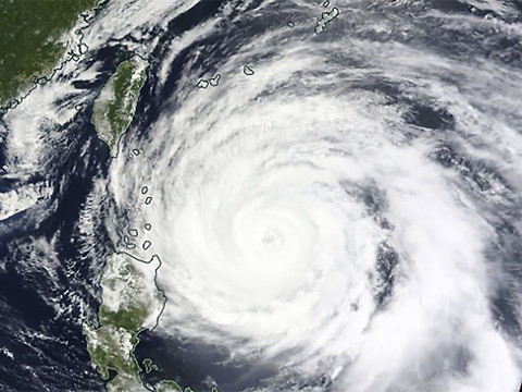 Evacuations ordonnées aux Philippines avant l'arrivée de Doksuri