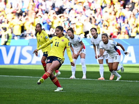 Phair plus jeune joueuse à évoluer en Mondial dames