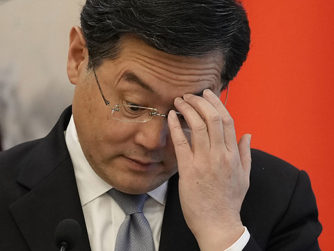 Le ministre des Affaires étrangères Qin Gang limogé