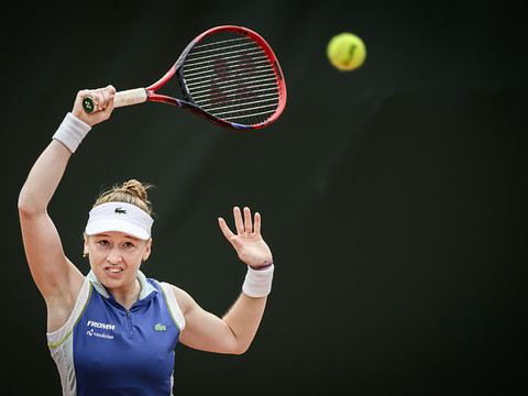 Malgré une balle de match, Céline Naef s'incline