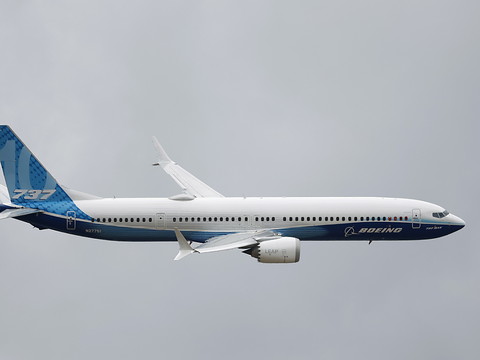 Boeing de nouveau en perte, confirme ses prévisions pour 2023