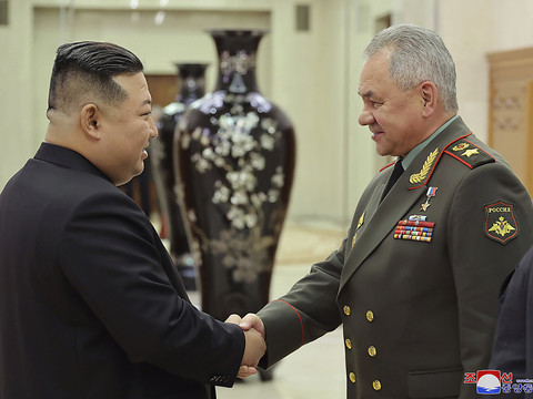 Rencontre entre Kim Jong-un et le ministre russe de la défense