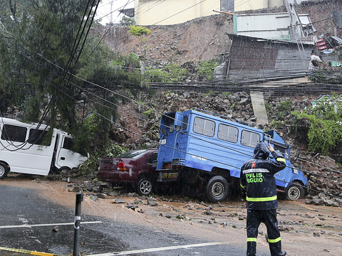 Le typhon Doksuri fait six morts et s'affaiblit