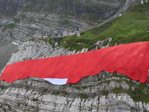 Le Säntis privé de son drapeau suisse cette année