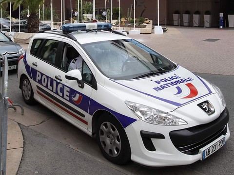 Braquage d'une joaillerie Piaget à Paris: butin de 10 à 15 millions