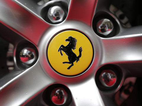 Ferrari relève ses objectifs après des résultats 