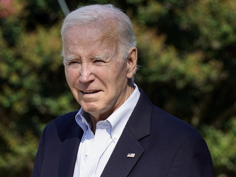 Biden demande la 