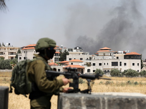 Les forces israéliennes tuent trois activistes palestiniens
