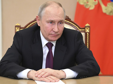 Vladimir Poutine gèle des accords fiscaux, y compris avec la Suisse