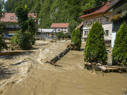 Inondations en Slovénie: l'UE débloque 400 millions d'euros