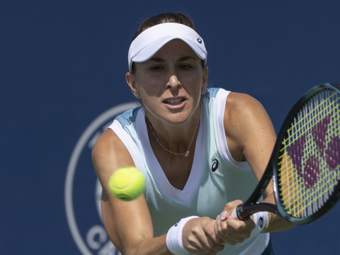 Bencic passe en quarts, malgré une légère entorse