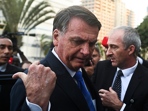 Bolsonaro soupçonné de détourner des cadeaux de pays étrangers