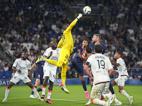 Yvon Mvogo: un clean sheet pour lancer sa saison