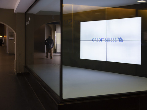 Credit Suisse: une plainte de petits actionnaires contre le rachat