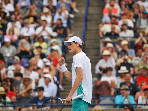 Jannik Sinner et Jessica Pegula montrent les dents